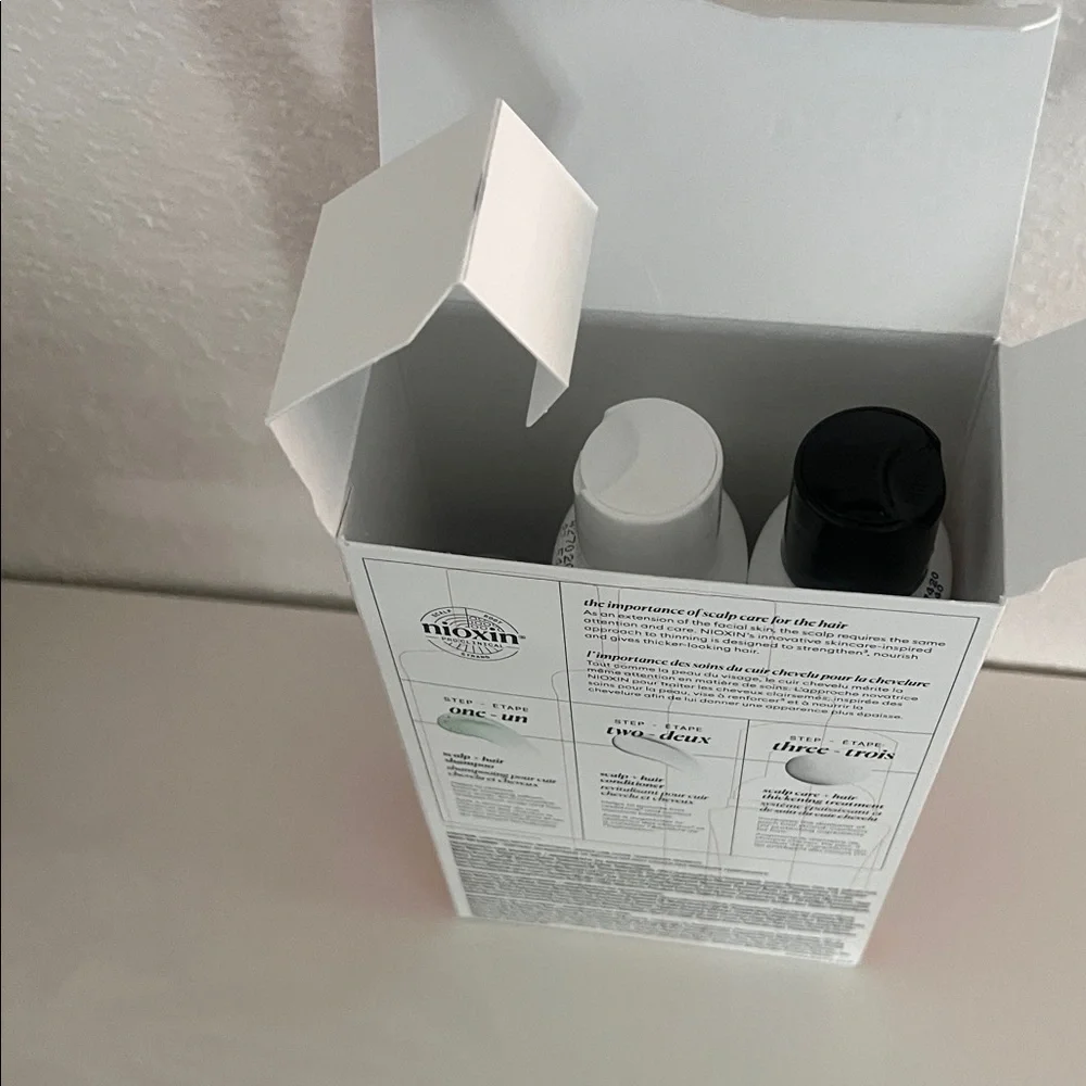 New in box NIOXIN
COLORED/DRY/DAMAGED HAIR CHEVEUX COLORÉS/SECS/ENDOMMAGÉS - Picture 7 of 17